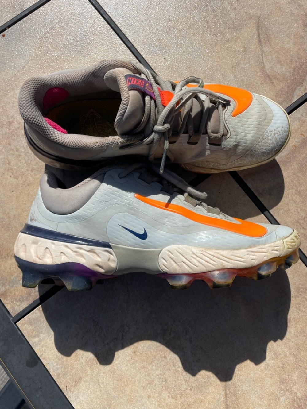 Nike Kids Light Gray and Orange Soccer/Turf Cleats